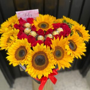 Bouquet girasoles, Chocolates Ferrero y Rosas