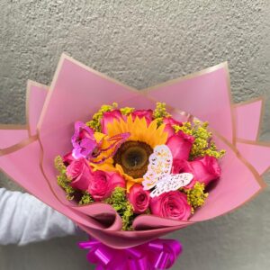 Bouquet de rosas con Girasol