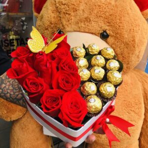 Corazón "Dulce Pasión": Rosas Rojas + Ferrero Rocher
